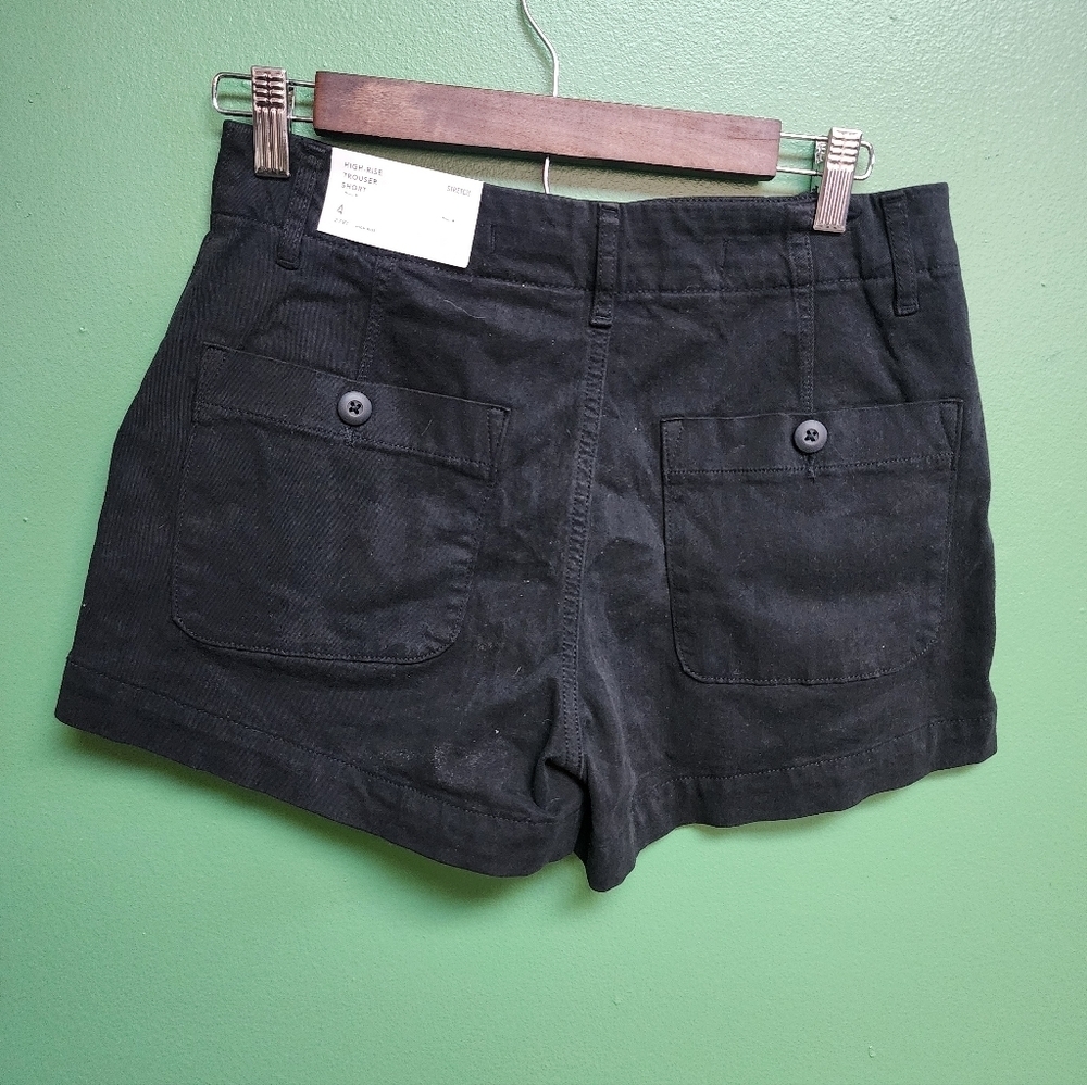 Banana Republic High-Rise Trouser Shorts | Size 4 | Black Stretch Tailored Short - Picture 2 of 3